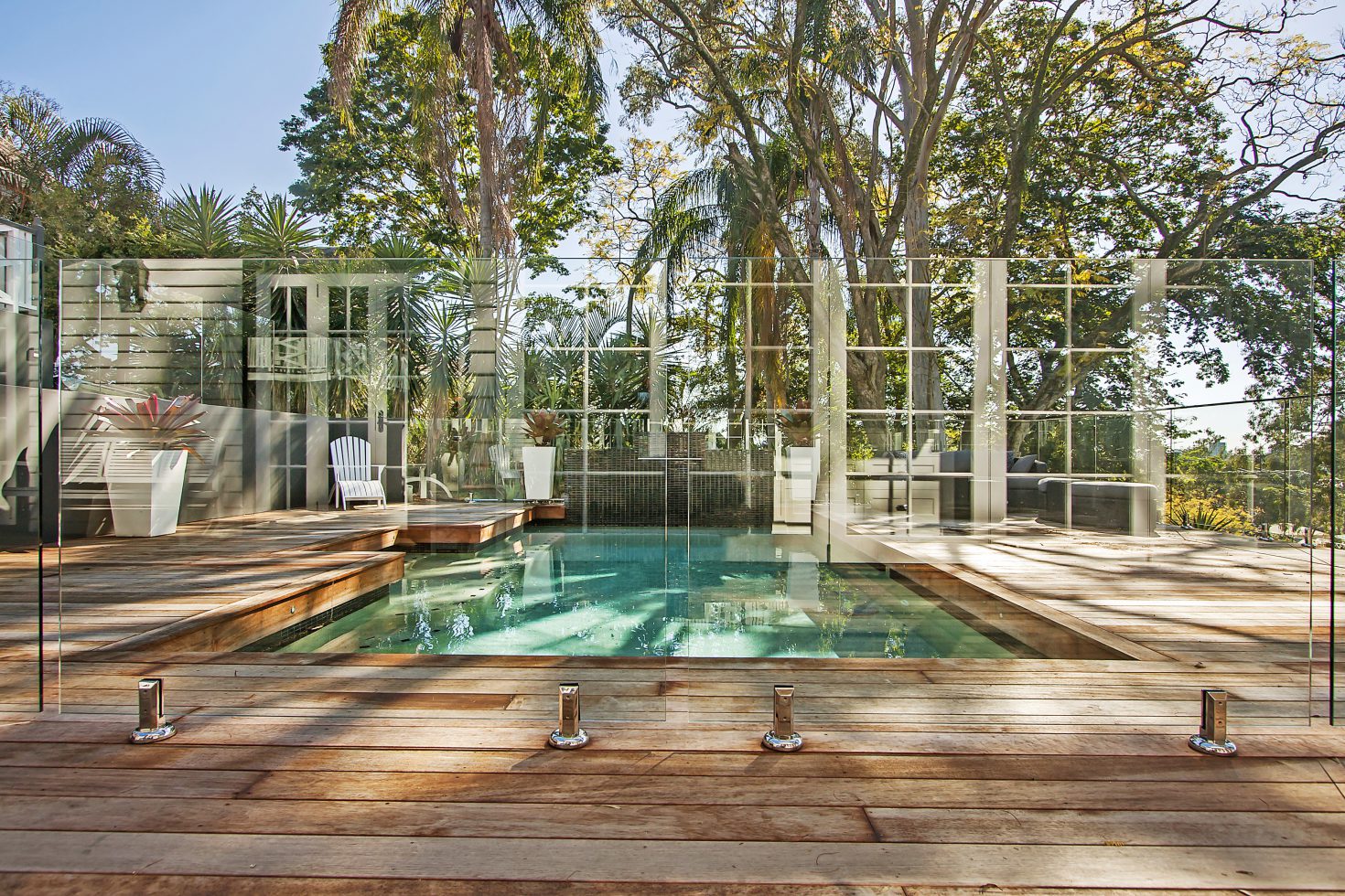 Glass Pool Fencing in St Lucia Queensland 5