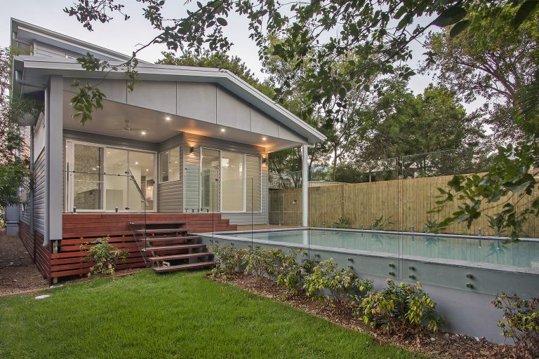 Glass Pool Balustrades in Bulimba Queensland 6
